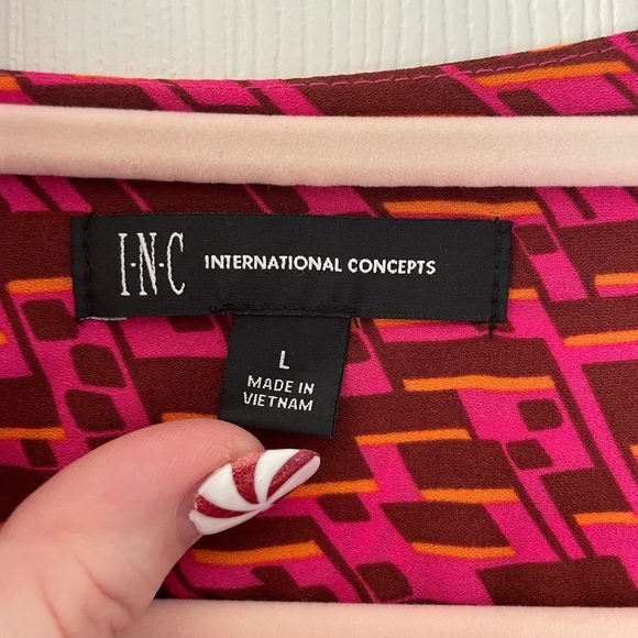 Woman’s blouse - Picture 4 of 5